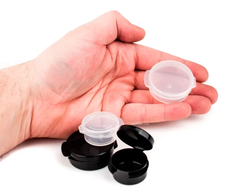 Bote 10 ml pe negro (1,5 x 3,5 cm) - Varios